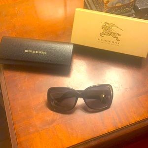 Women’s Burberry sunglasses